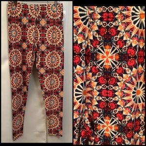 Leggings Women’s Size 12-20 Elastic Waistband Happy Place Pattern